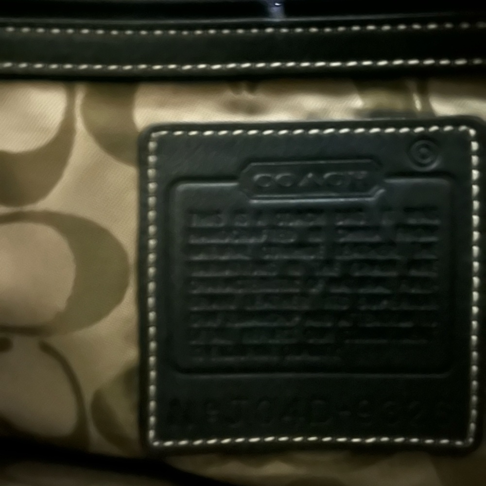 Genuine Coach Navy Crossbody Bag - Picture 3 of 7